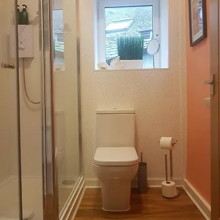 Oak Leaf, Dog Friendly