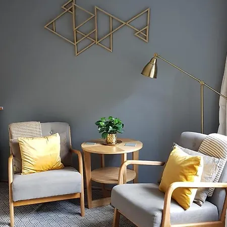 Apartment Oak Leaf, Dog Friendly *