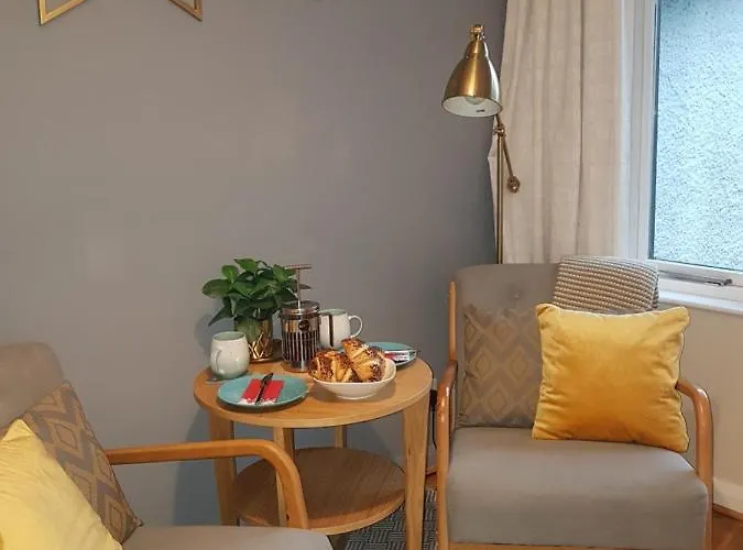 Oak Leaf, Dog Friendly Windermere